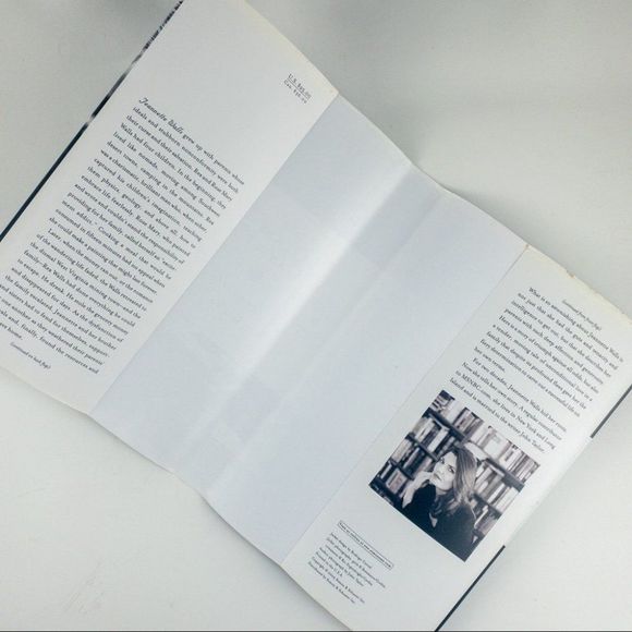 2/$30 - The Glass Castle by Jeannette Walls - Picture 10 of 16